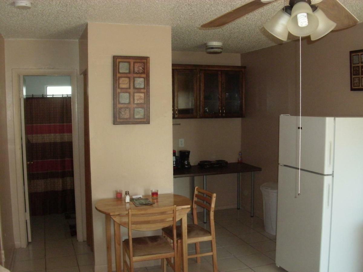 Appartement Newly Furnished Large, Clean, Quiet Private Unit à Fort Lauderdale Extérieur photo