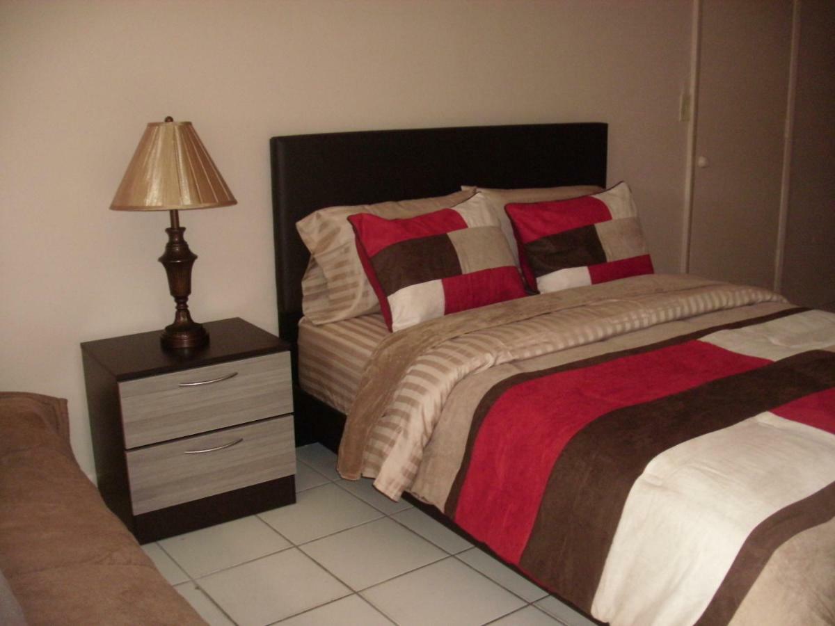 Appartement Newly Furnished Large, Clean, Quiet Private Unit à Fort Lauderdale Extérieur photo