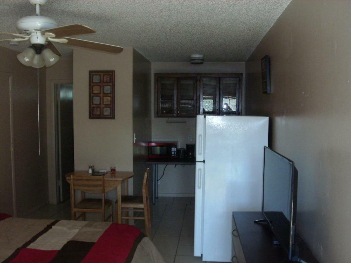 Appartement Newly Furnished Large, Clean, Quiet Private Unit à Fort Lauderdale Extérieur photo